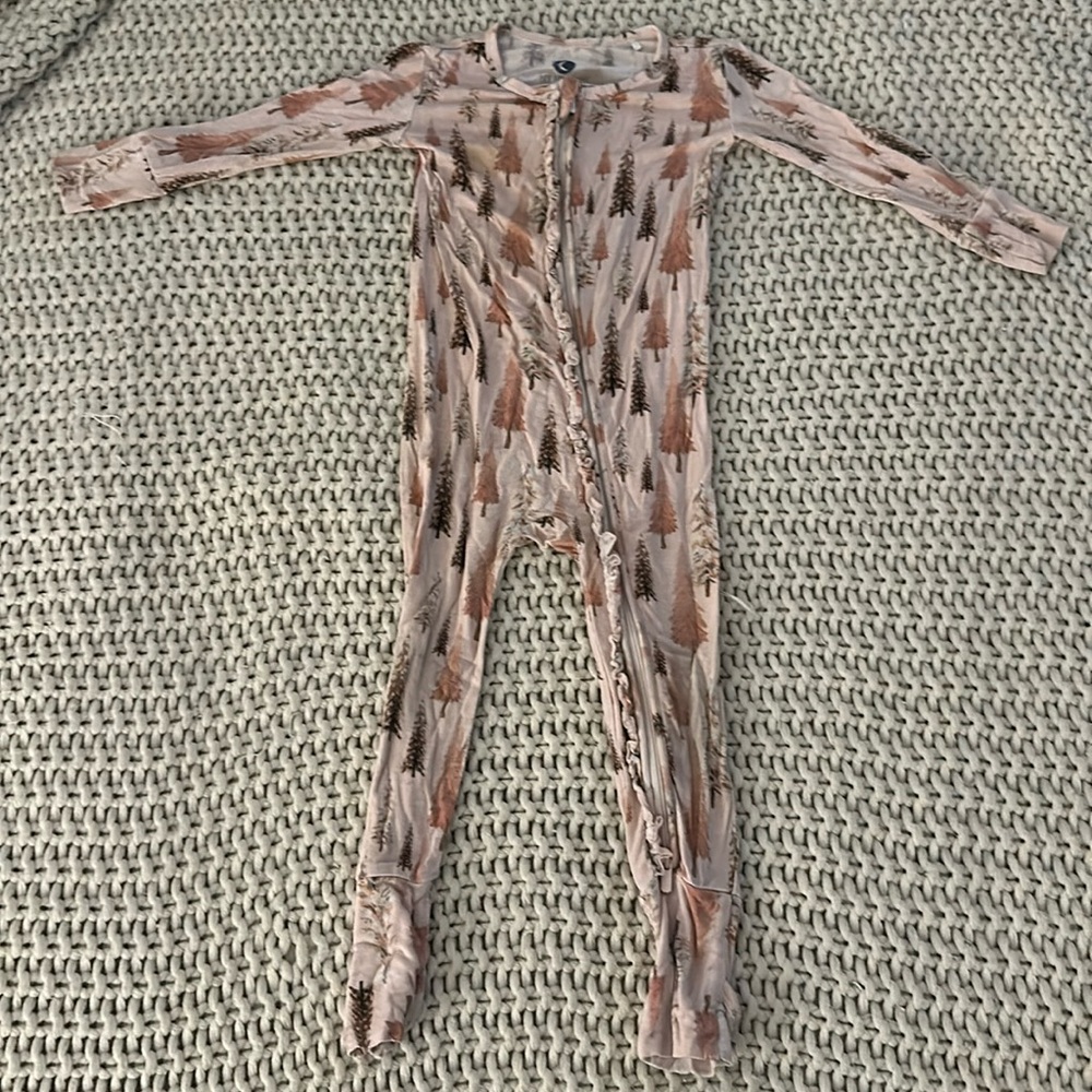 Dreamiere Pink Christmas Tree Zippie Convertible Footie. Size 18-24 Months.